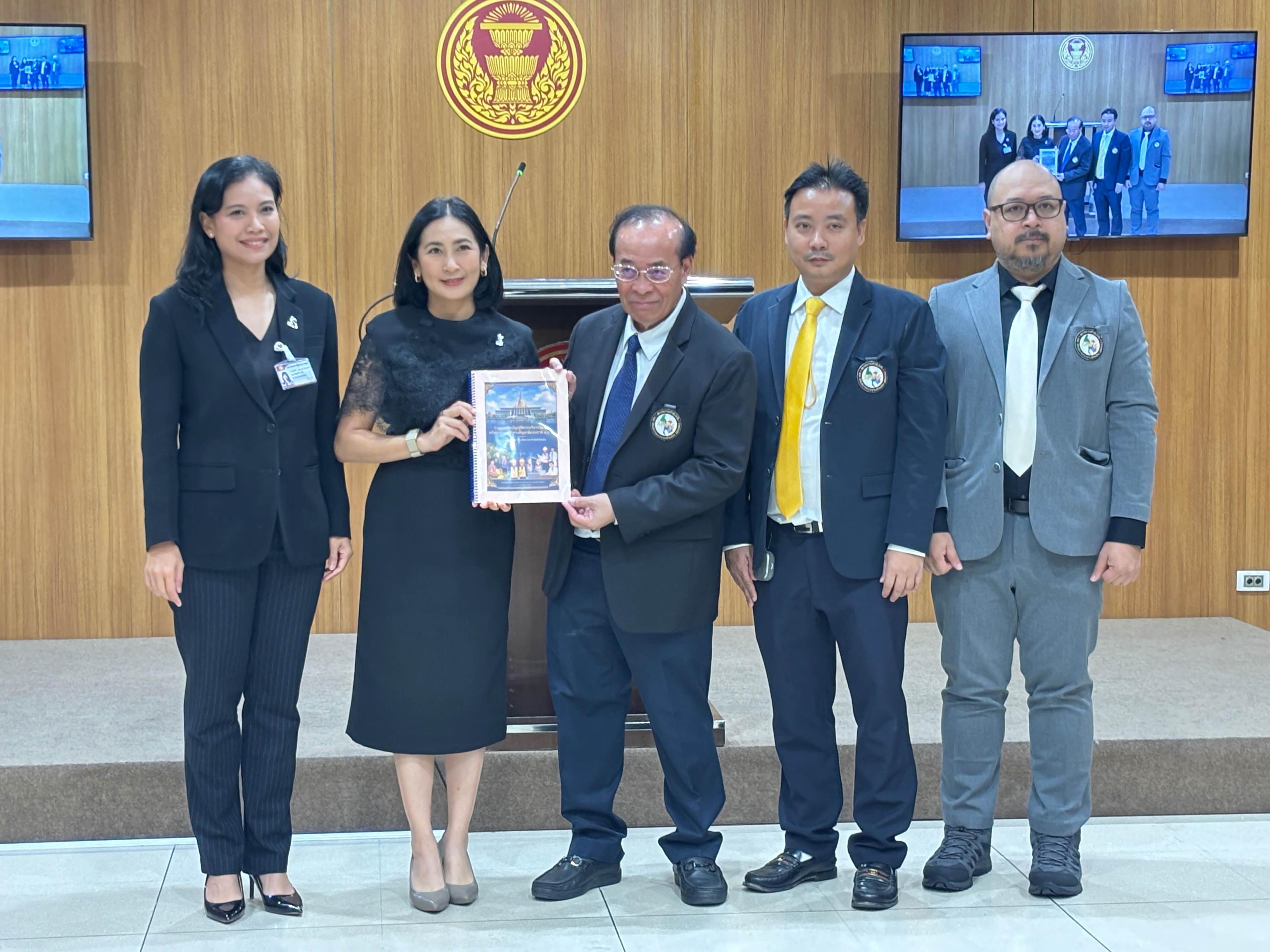 รองหัวหน้า ปชป. รับข้อเสนอร่างกฎหมายบริหารบุคคลต่างสัญชาติ ศึกษาแนวทางจัดตั้งหน่วยงานกลาง